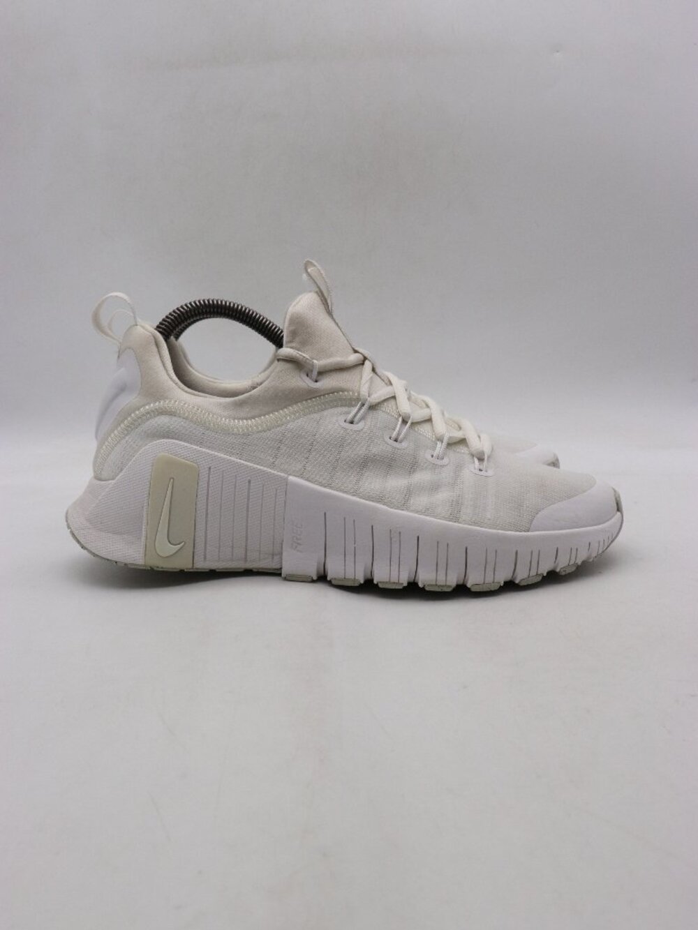 Nike Free Metcon 6 Women's Size 8 Triple White Athletic Running Shoes Sneakers
